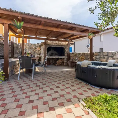 Apartment Marie With Jaccuzzi Crikvenica