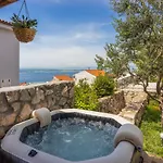 Marie With Jaccuzzi Appartement Crikvenica