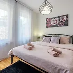 Apartamento Marie With Jaccuzzi *